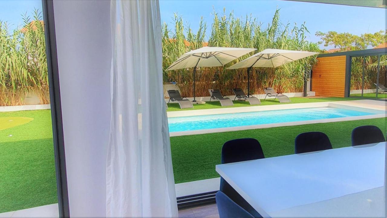 Villa Aurus - Luxury 5 Bedroom Vir Exterior photo
